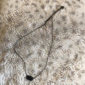 Kendra Scott necklace